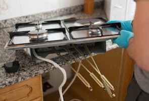 Riparazione ed assistenza piani di cottura a Viareggio Riparazione ed assistenza piani di cottura a Viareggio